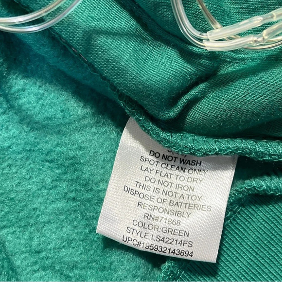 PEANUTS Snoopy Light Up Junior Christmas Sweatshirt Green Small NWOT (Flaw) - Picture 5 of 10